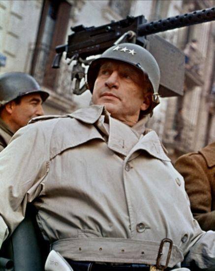 巴顿将军的头盔鼓舞士气的道具