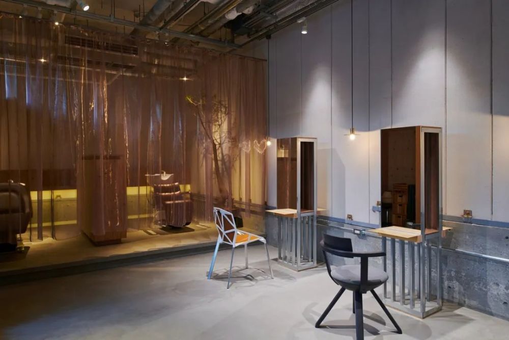 日本工业风理发店这个颜值很能打