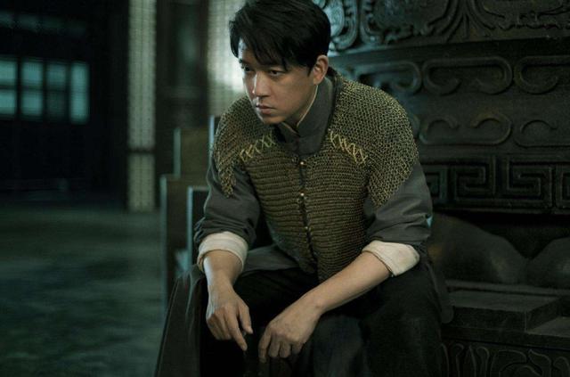 潘粤明|潘粤明拍戏险些中暑，自曝在37度高温之下，穿羽绒服吊钢丝爽透了