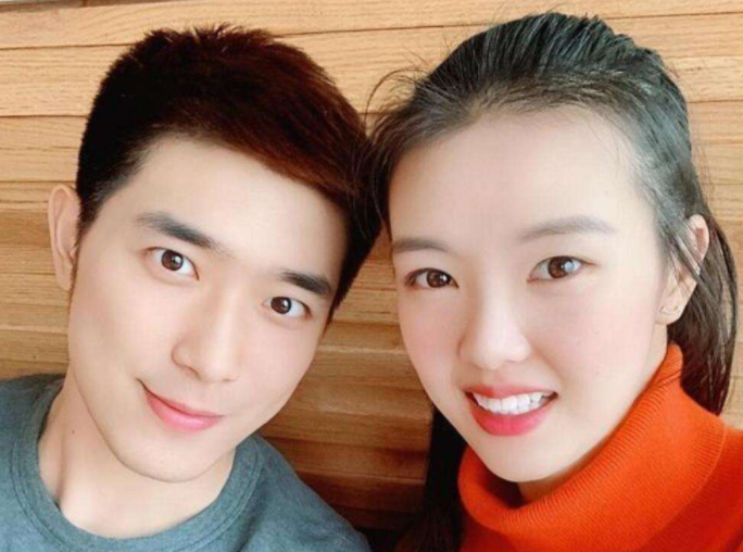 当国外女排名将狂晒男友生活的时候中国女排球员消失了
