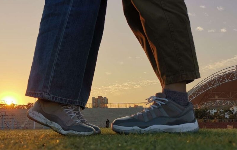 air jordan 11low"酷灰"麂皮材质细节赏析该如何穿搭呢?