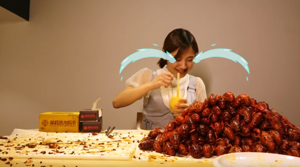 密子君吃60斤"小龙虾",店老板却拆穿了她,网友:你不是大胃王!