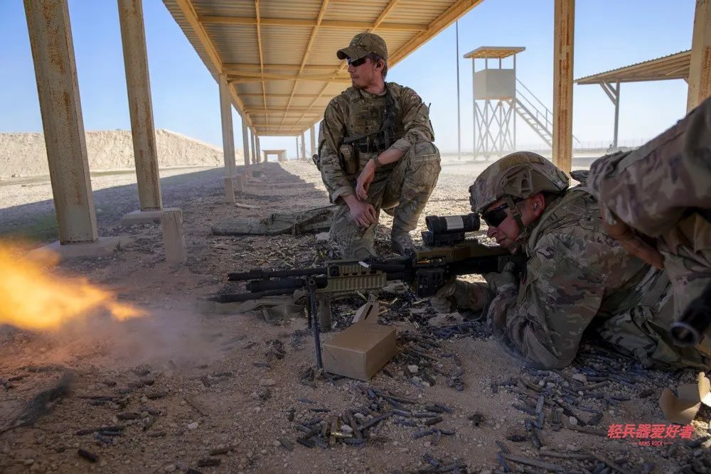 大图|重机枪扫射,美军m2型.50口径重机枪射击训练_腾讯新闻