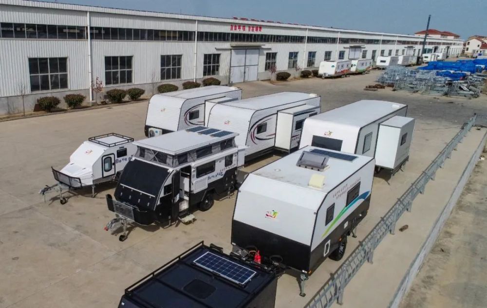 嵘野房车首款自行式房车上市