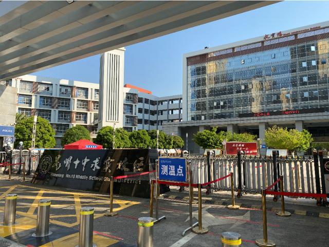 根据云南省教育厅的相关安排,3月23日,昆明市高三初三年级全面复课