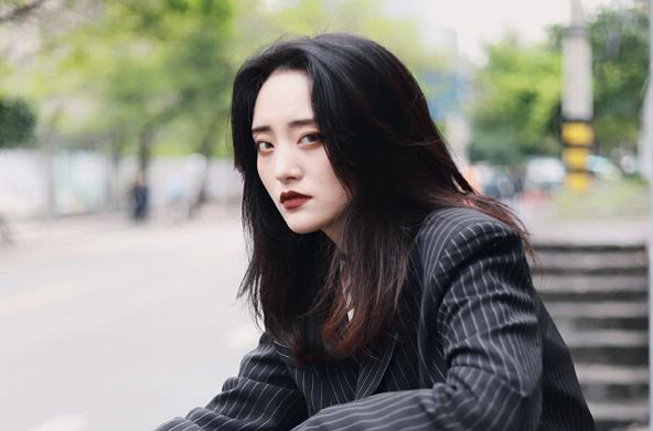 柚子cici酱直播间,一展歌喉唱红色高跟鞋,粉丝:太好听啦!