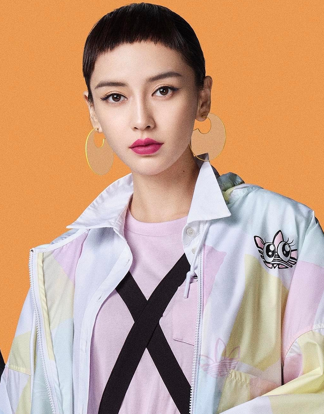 baby剪掉长发挑战"寸头"?