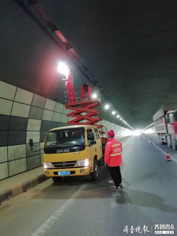 灯具清洗公司：引领光亮新风潮