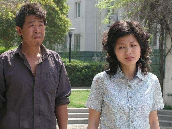 《半路夫妻》剧中男女主角江建平和郭芳的夫妻之路引起网友热议