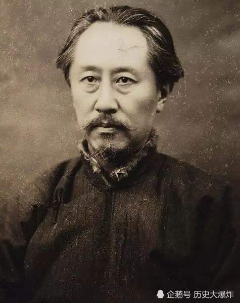 他爹是同治帝师61岁才生下他后他却成为国民党四大元老之一