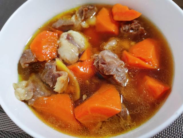 牛肉炖胡萝卜这样做,不但美味还能美体
