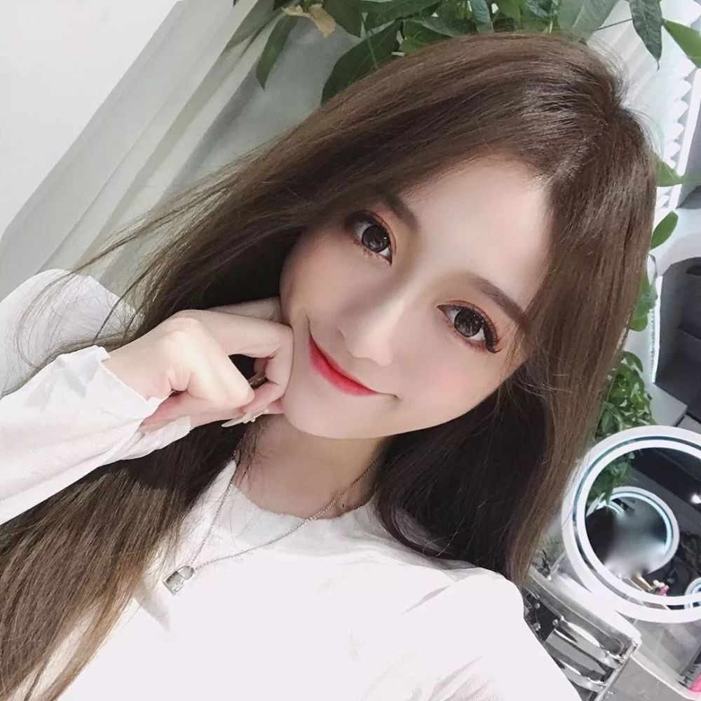 上翘的嘴角