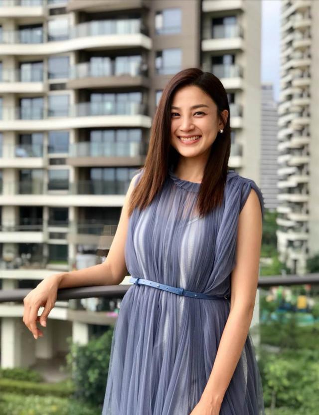 41岁洪小铃携新剧复出自曝淡出荧幕3年原因不拍戏没收入难熬