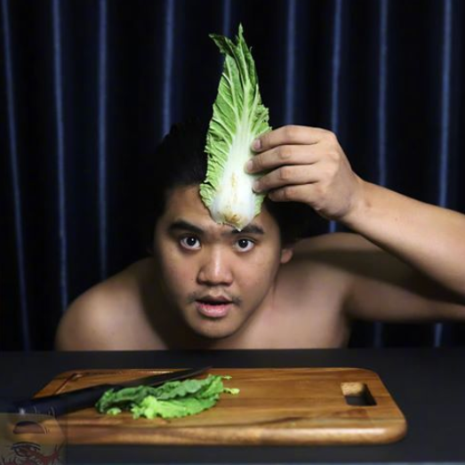 不过今天要介绍的这位泰国小哥(anucha saengchart)可不是大家平时