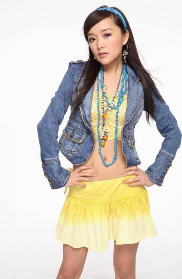 真巧30岁廖景萱换魔仙装为新剧做宣传曾与张嘉倪同台竞演紫菱