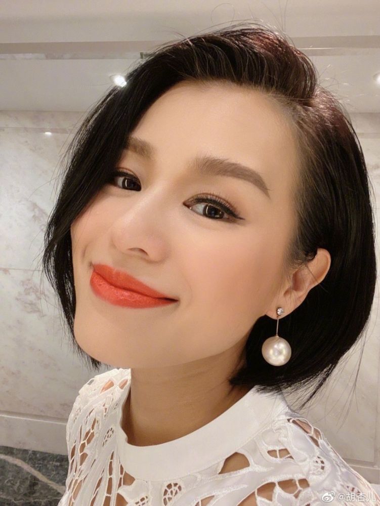 胡杏儿李承德动态引关注:中年家庭的幸福,藏在被人忽略的细节里