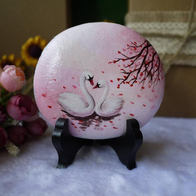 图片来源于网络侵权请联系作者~d喜欢第四个石头画的人,你的婚姻生活