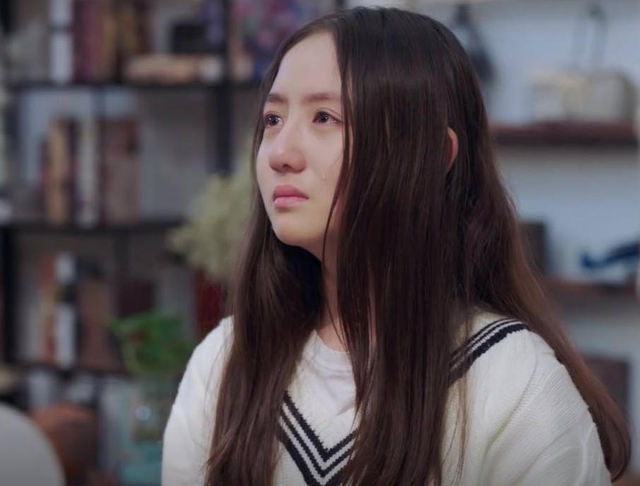 虽然才13岁的年纪,可是张格已经参演过不少的作品了,比如《八月未央》