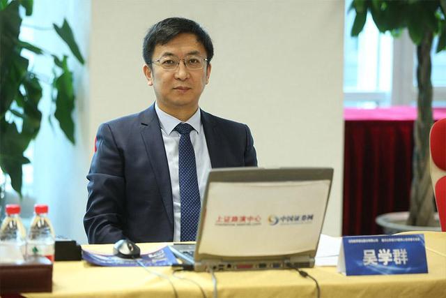 加上整个家族亲属的入股,桃李面包被家族"内部人"控股约97%.