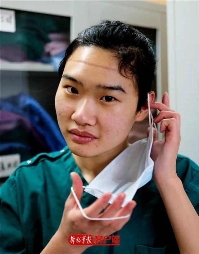 抗疫故事汇:武汉一线最年轻的士兵护士
