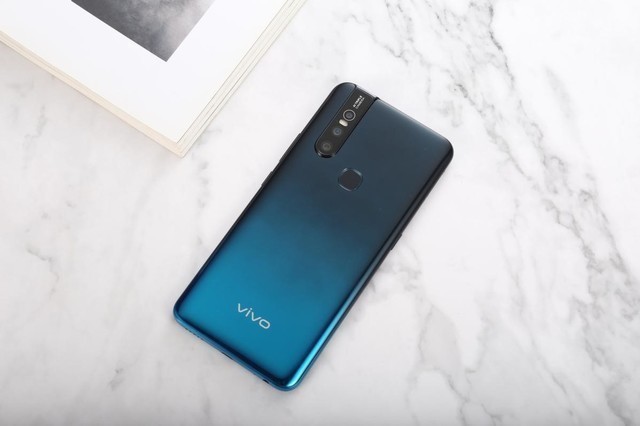 vivo s1 pro——馬卡龍漸變色宛若少女的仲夏夜之夢