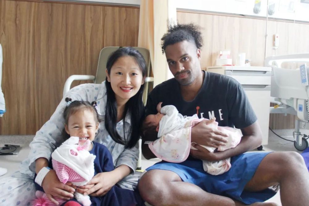 李女士表示,第一次生孩子时,她对树兰(余姚)医院的环境与团队就印象