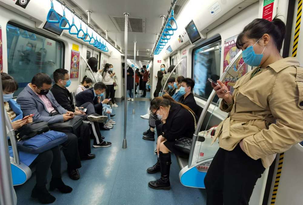 复工复产期 成都地铁:上班族首选交通工具