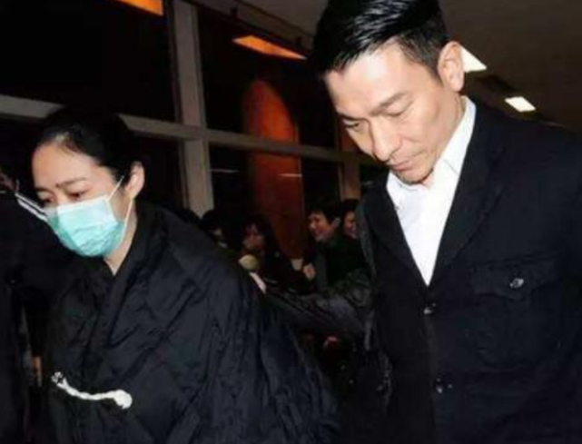 刘德华娶粉丝我忍了 周杰伦娶粉丝我也忍了 但他娶粉丝忍无可忍 腾讯网