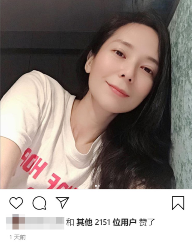 45岁郭羡妮深夜晒自拍素颜出镜状态好嫁小6岁丈夫生活幸福