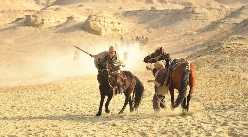 《拚了》《决战狂沙镇》《浴血边关》《狼牙关》《十步追踪》等多部