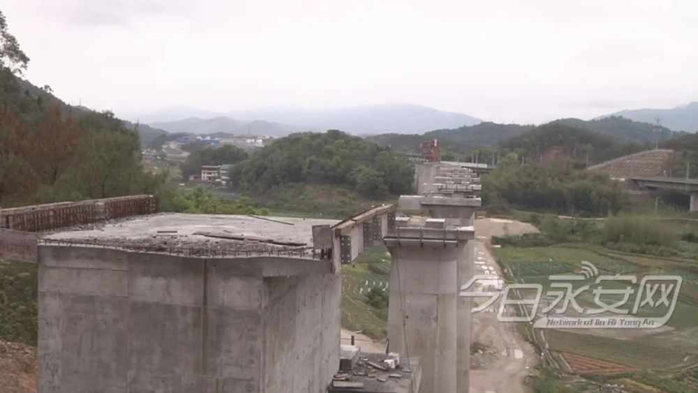 兴泉铁路永安段隧道全部贯通