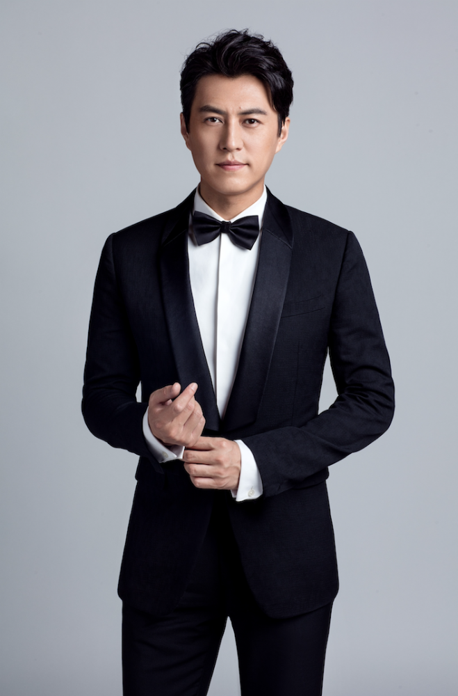 咨询业精英贺涵……靳东这几年塑造的"业界精英""成功人士"形象深入