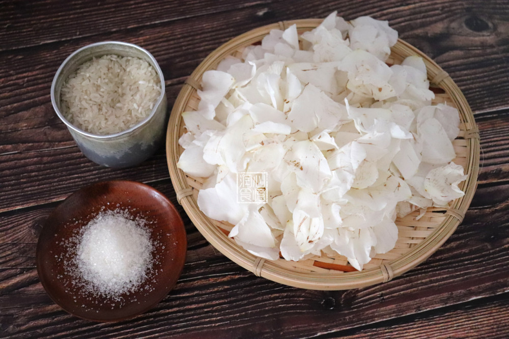 金樱子花饼的做法