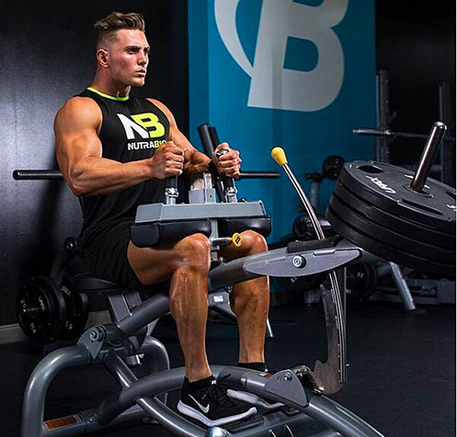 力量训练中,6个训练技巧,帮你增肌长力,让撸铁更加有效果