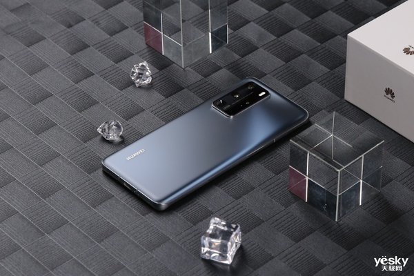 华为p40pro冰霜银赏析四曲满溢屏哑光机身