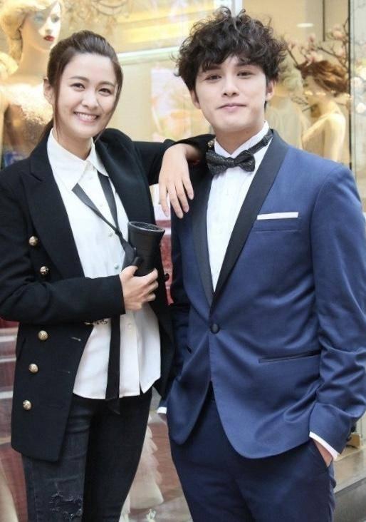 tvb女演员新剧穿心型婚纱 坦言:已经麻木 何广沛嘲笑江嘉敏似酒楼部长