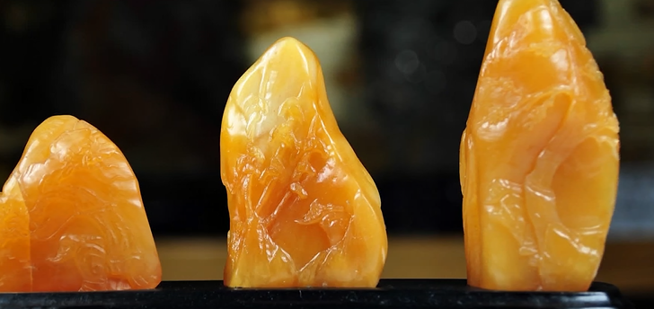 《城市印象》中国千山黄冻石