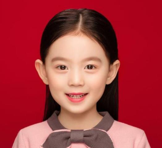 女孩子拍证件照时学会这3个小心机瞬间拍出女神照