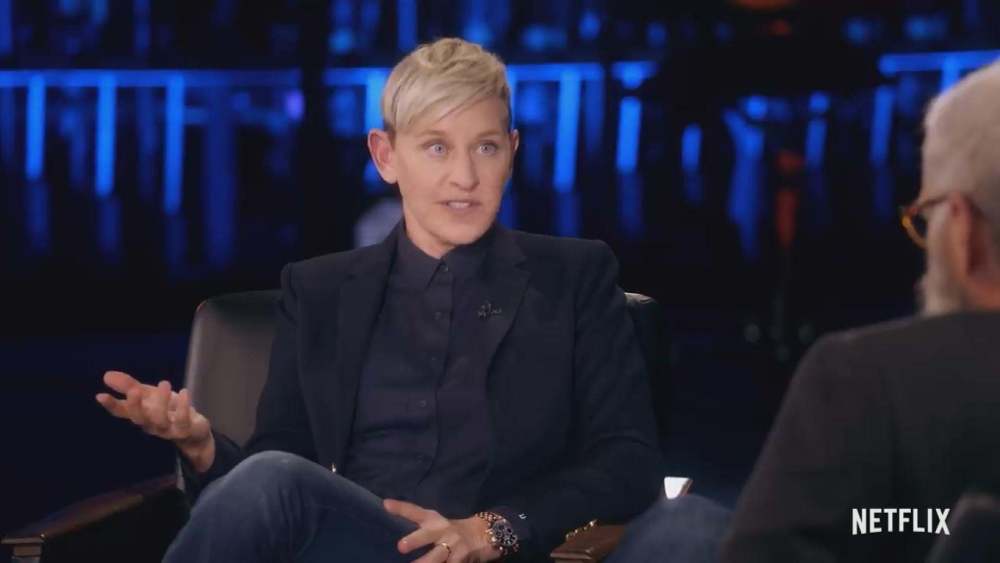 这条推特下面出现了大量吐槽:艾伦是全美家喻户晓的脱口秀《艾伦秀