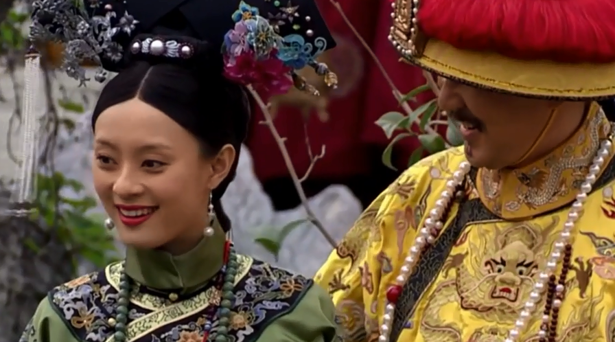 甄嬛传:果郡王一句"熹贵妃安",就让甄嬛全身而退,他心机究竟有多深?