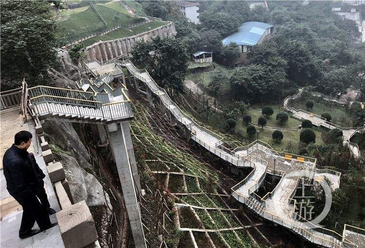 德国小伙到中国旅游 刚下车就迷茫了 你们管这叫公园 腾讯新闻