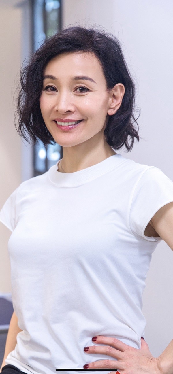 陈冲荒谬不会永久对生存的感激才是