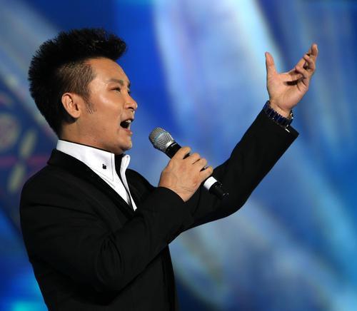 歌唱家刘和刚王宏伟,一个娶世界小姐一个娶钢琴公主,都闪电结婚