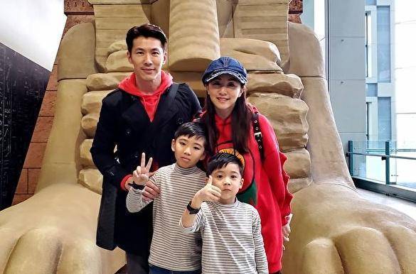 她曾是女团成员,嫁大3岁帅气男星生2子,如今45岁不红却很幸福