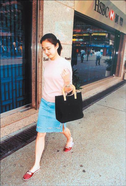 刘德华小姨子13岁做生意身价过亿,长得漂亮又时髦|刘德华|朱丽倩