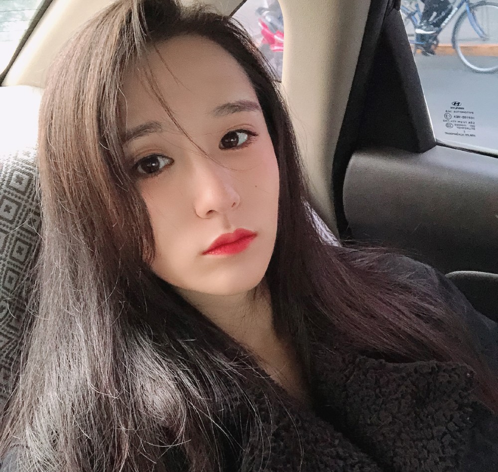 他是王一博组合的队长,队员相继走红,他却因为恋情上热搜