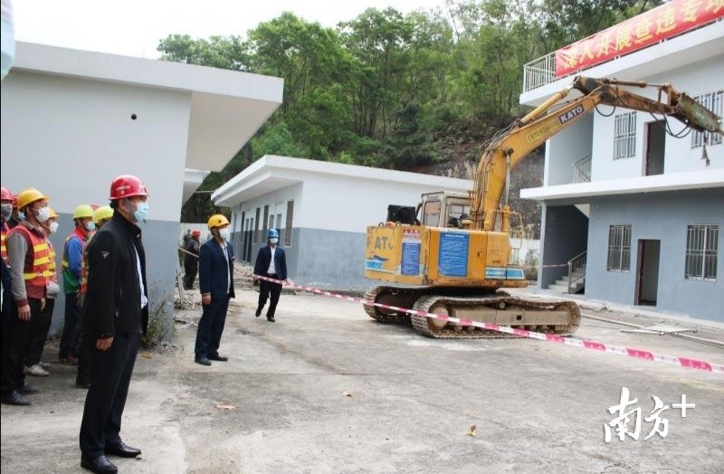 龙岗园山拆除00平方米 对违法建筑 零容忍 腾讯新闻