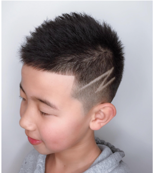 小男孩的发型男童 2020图片