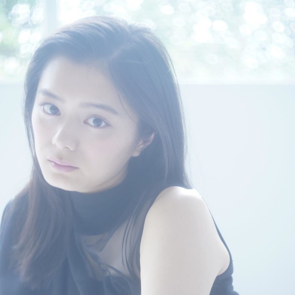 假面骑士时王:奥拉小姐姐的写真,这些你收藏了吗_腾讯新闻