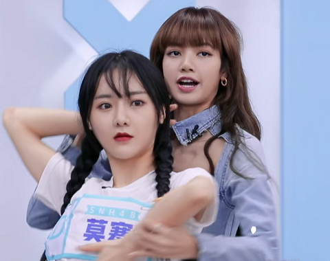 lisa指导莫寒跳舞时还记得虞书欣的反应吗别忘了你的身份